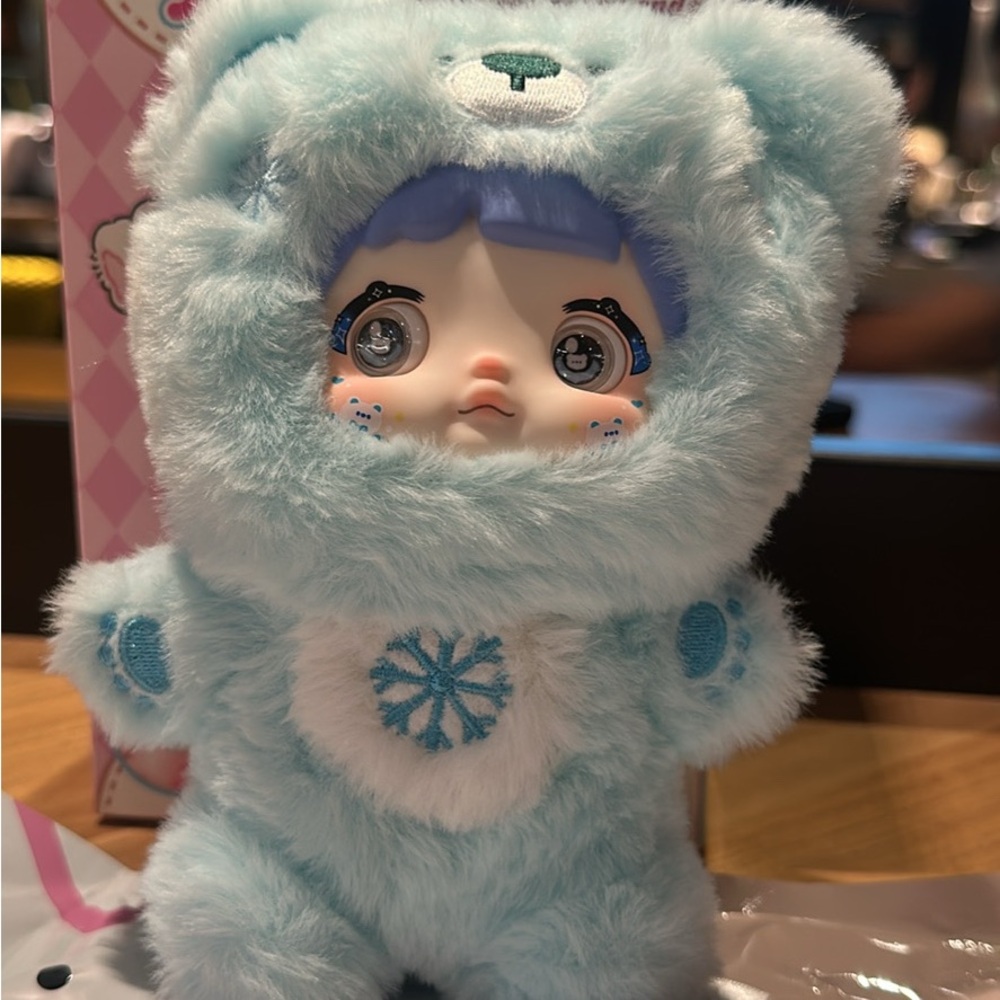 Authentic Nommi - BinBin, plushie keychain, brand new!!